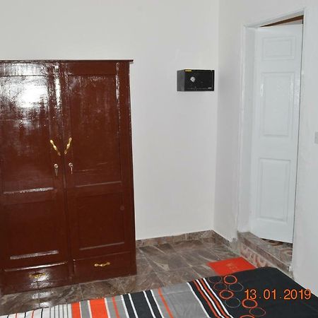 Sukuta Nema Guest House Banjul Eksteriør bilde